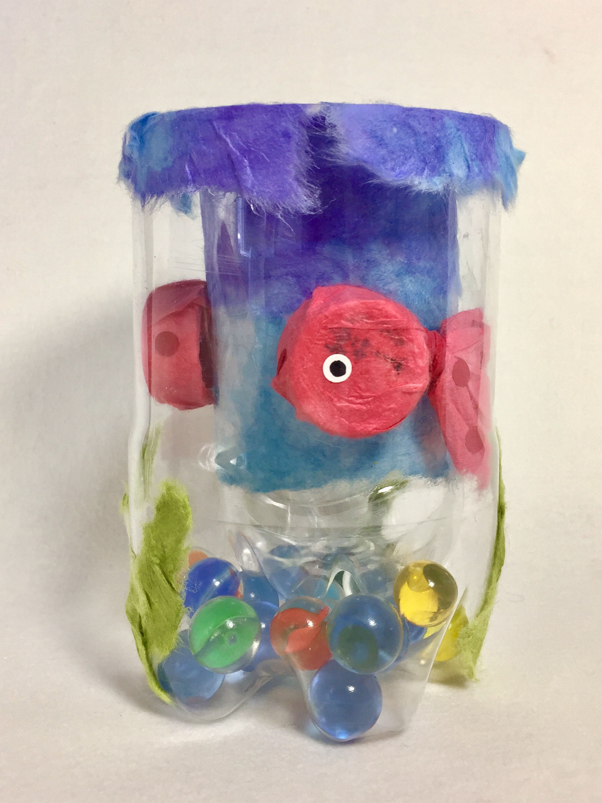 リリック学院　中野ともみの「夏休み親子造形教室“ペットボトルと小川和紙で作る！金魚が泳ぐペン立て”」